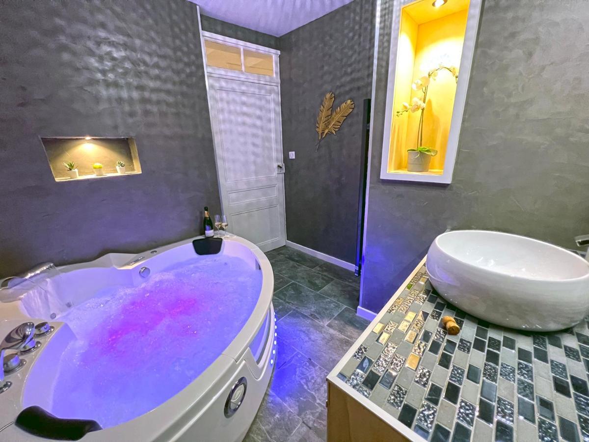 Gite Cosy Avec Jacuzzi Classe 3 Etoiles Poncin Ngoại thất bức ảnh